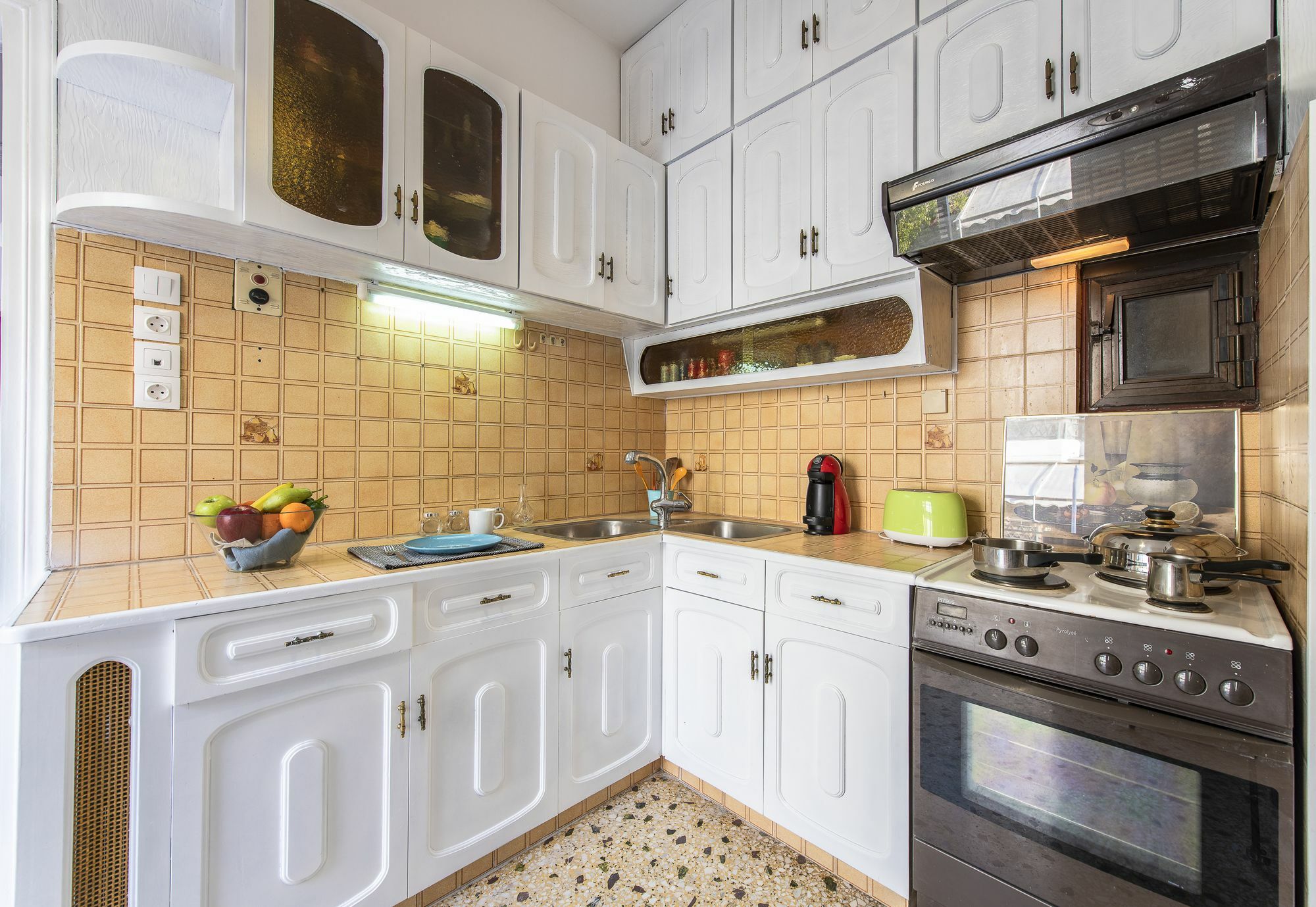 Petralona Cosy Penthouse Apartment เอเธนส์ ภายนอก รูปภาพ