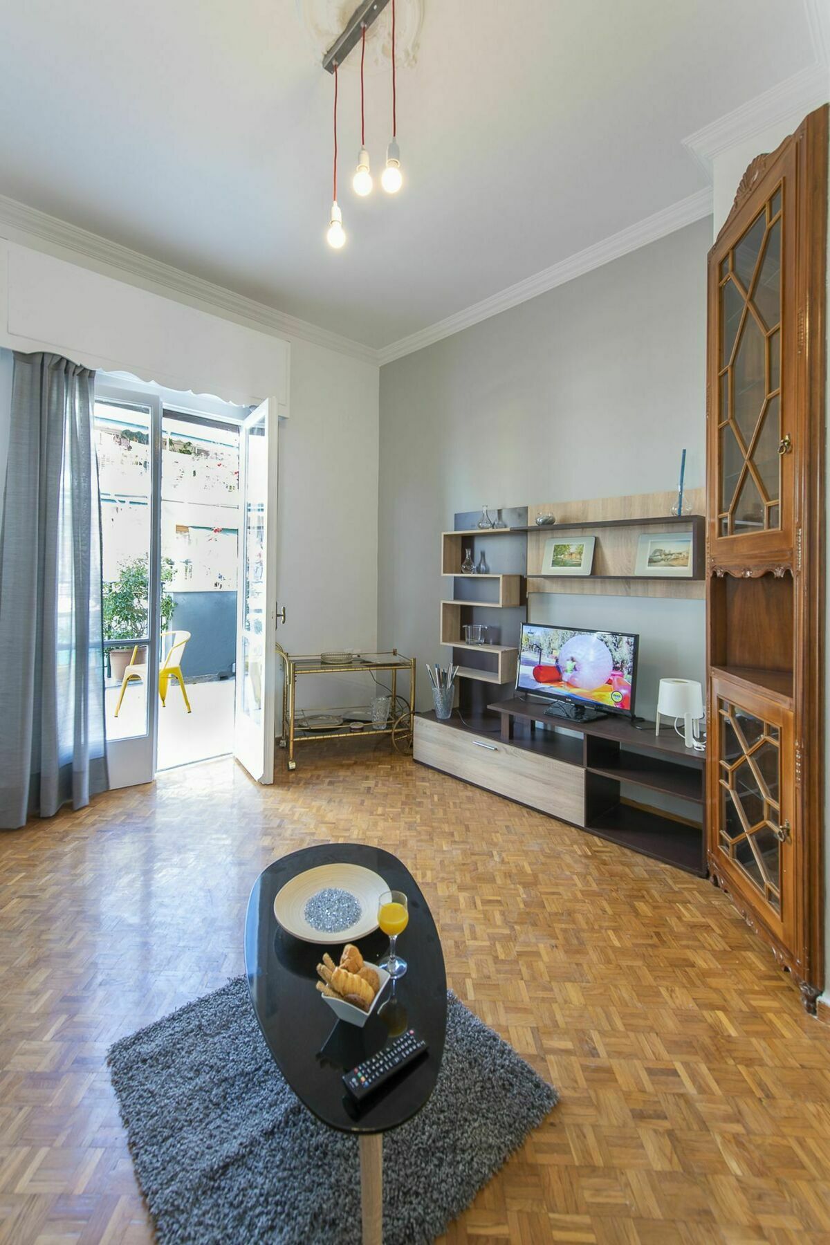 Petralona Cosy Penthouse Apartment เอเธนส์ ภายนอก รูปภาพ