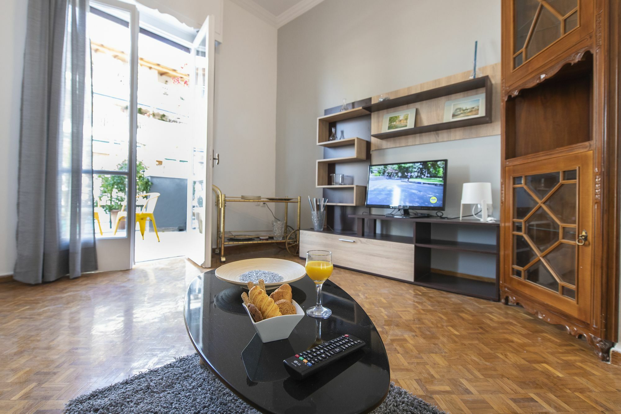 Petralona Cosy Penthouse Apartment เอเธนส์ ภายนอก รูปภาพ