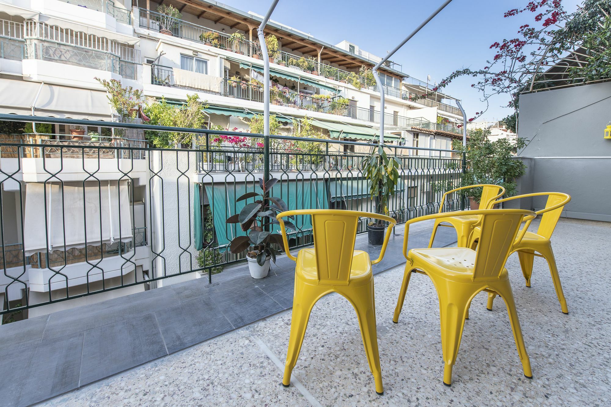 Petralona Cosy Penthouse Apartment เอเธนส์ ภายนอก รูปภาพ