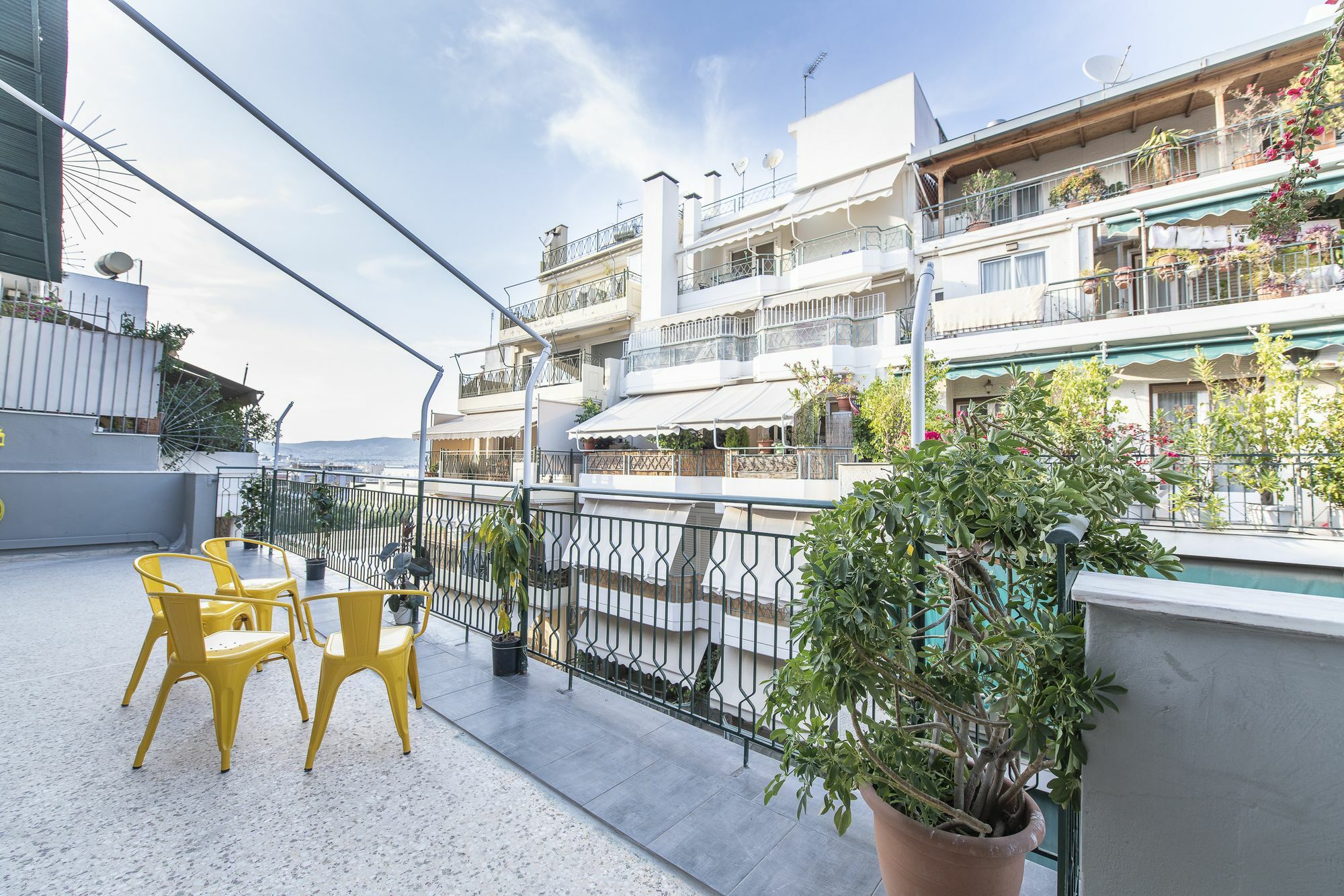 Petralona Cosy Penthouse Apartment เอเธนส์ ภายนอก รูปภาพ